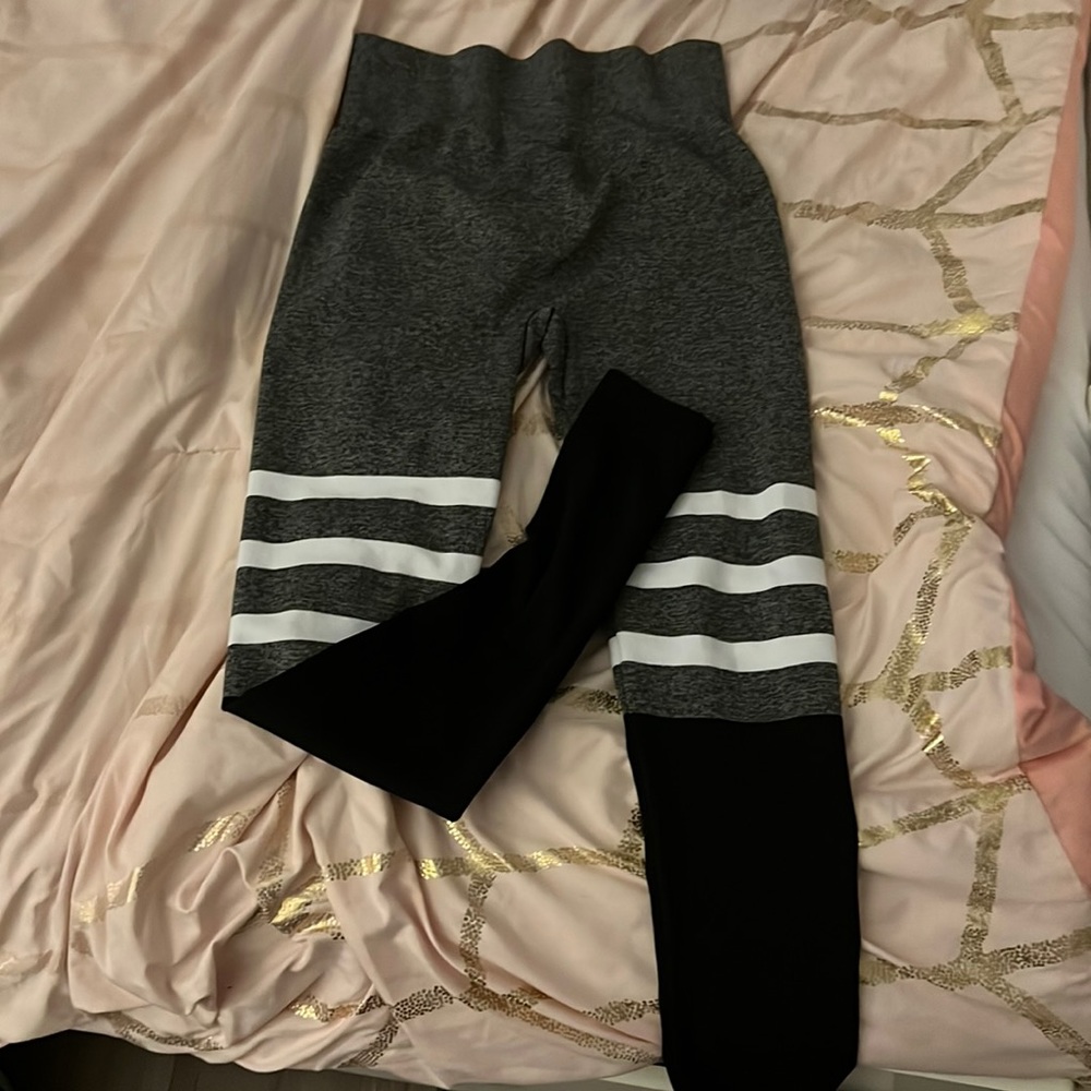 medium grey white and black girls leggings